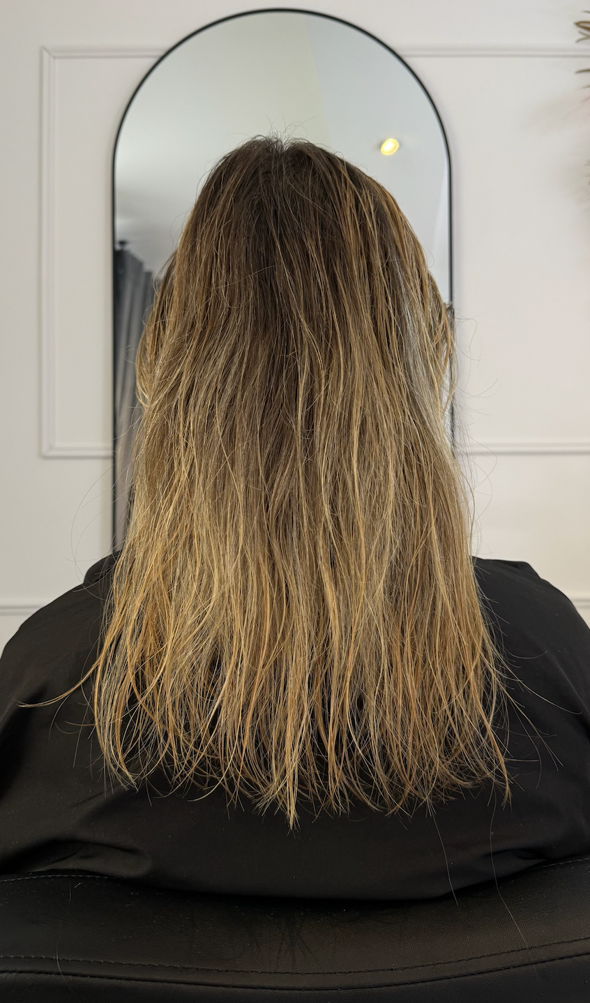 Résultat avant/après d'un soin botox capillaire réalisé chez MC Smoothing — avant